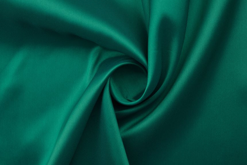 изумрудный